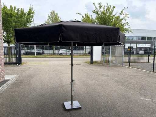 Parasol met bijpassende voet