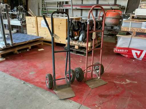 Hand truck (2x)