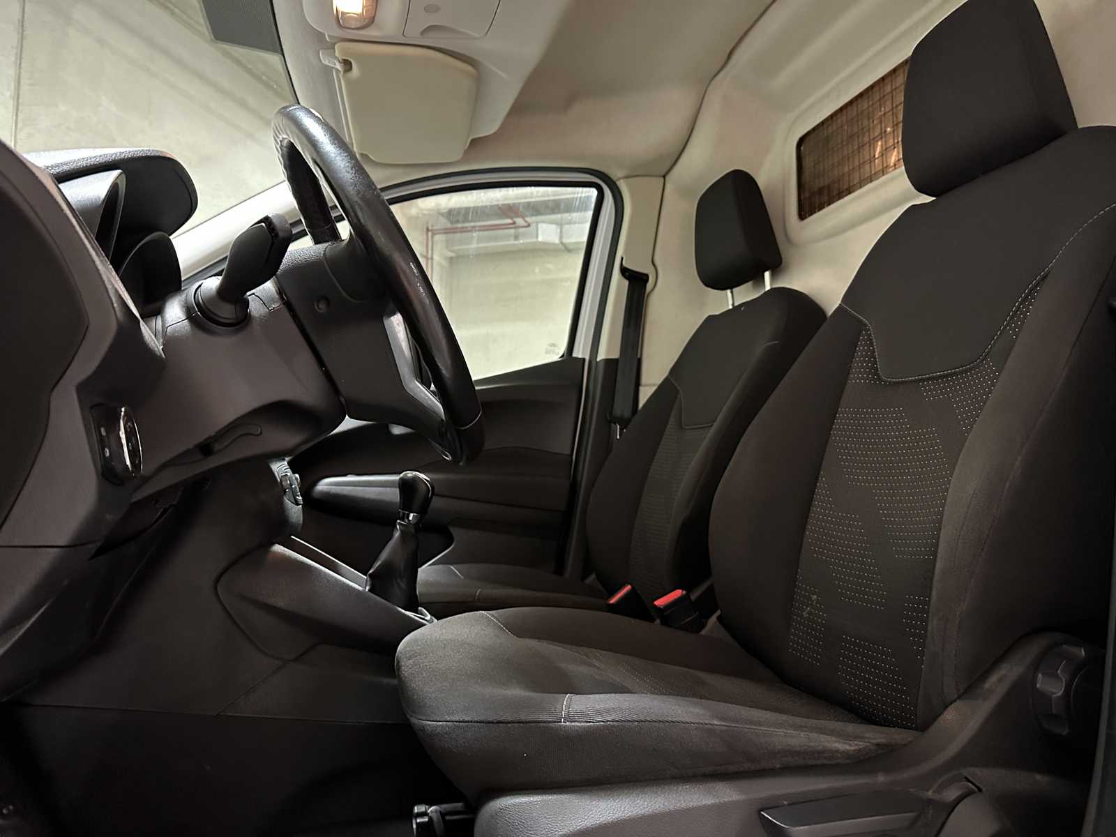 Ford Transit Courier 1.5 TDCI Trend 75pk 2017 (Origineel-NL + 1e eigenaar), V-562-HS