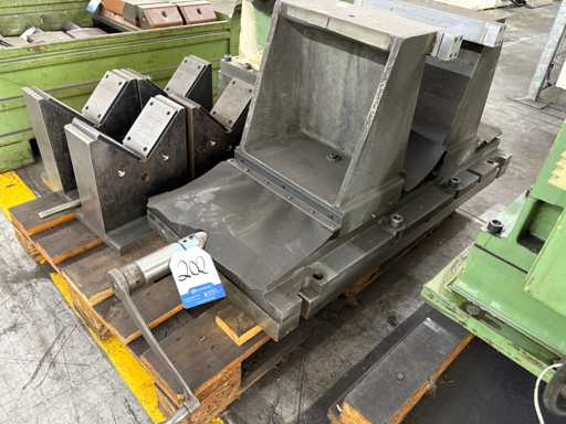   Machine vise