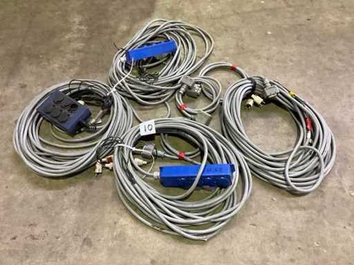 Power cable (4x)