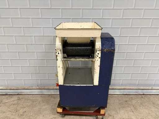 Kalmeijer - Almond rolling machine