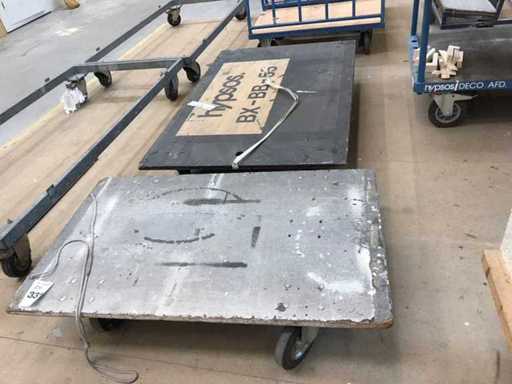 Plateauwagen (2x)