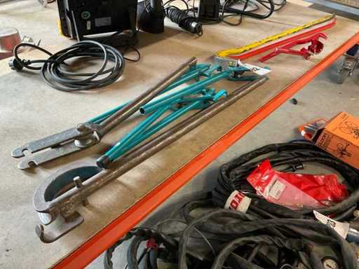 Pipe benders and crowbars