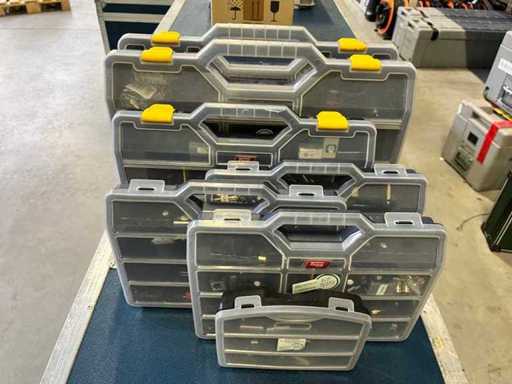 Div. Adapterkoffer, unterschiedlich bestückt (7x)