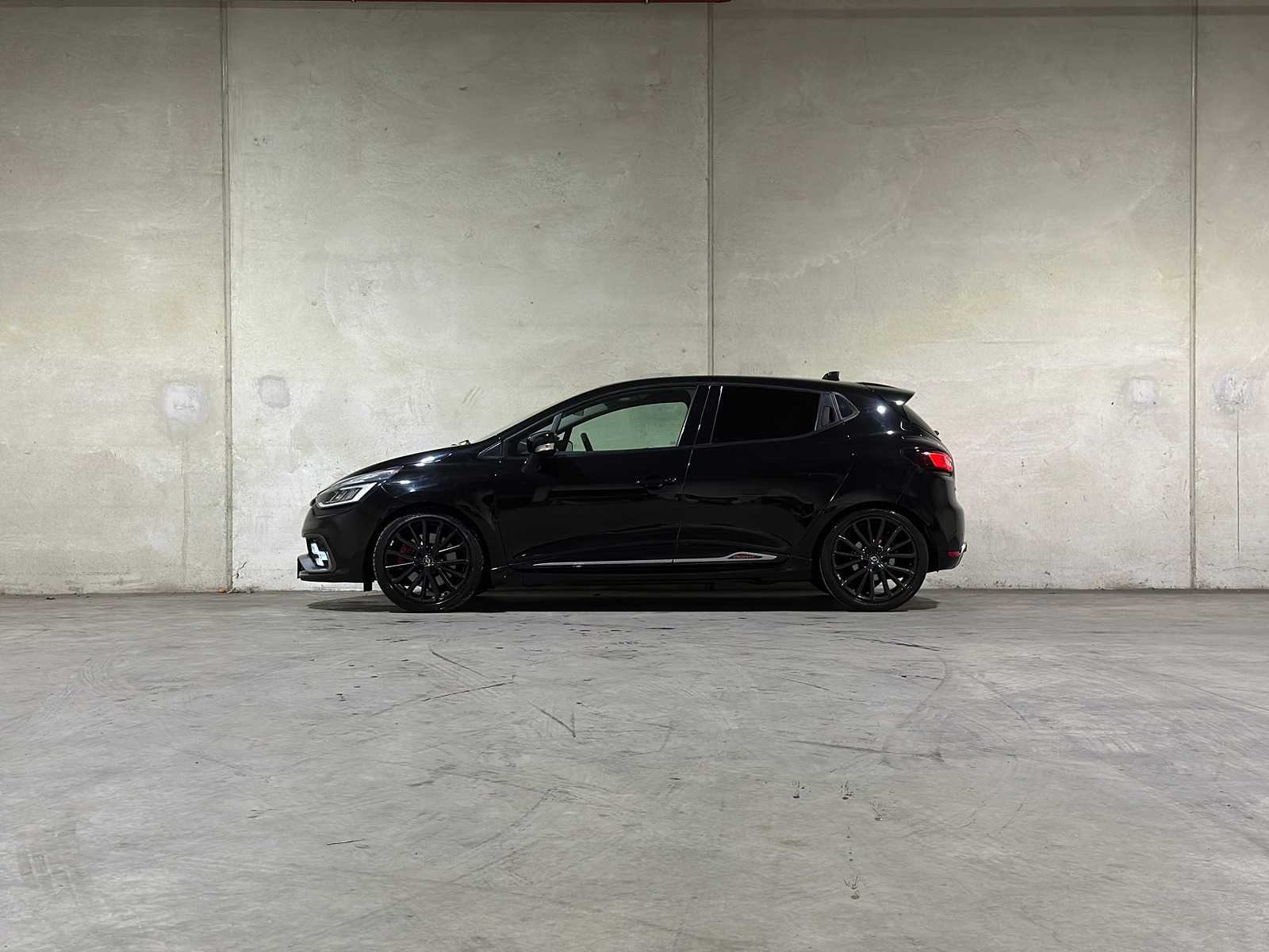 Renault Clio 1.6 R.S. Trophy 220pk 2016, K-787-PD