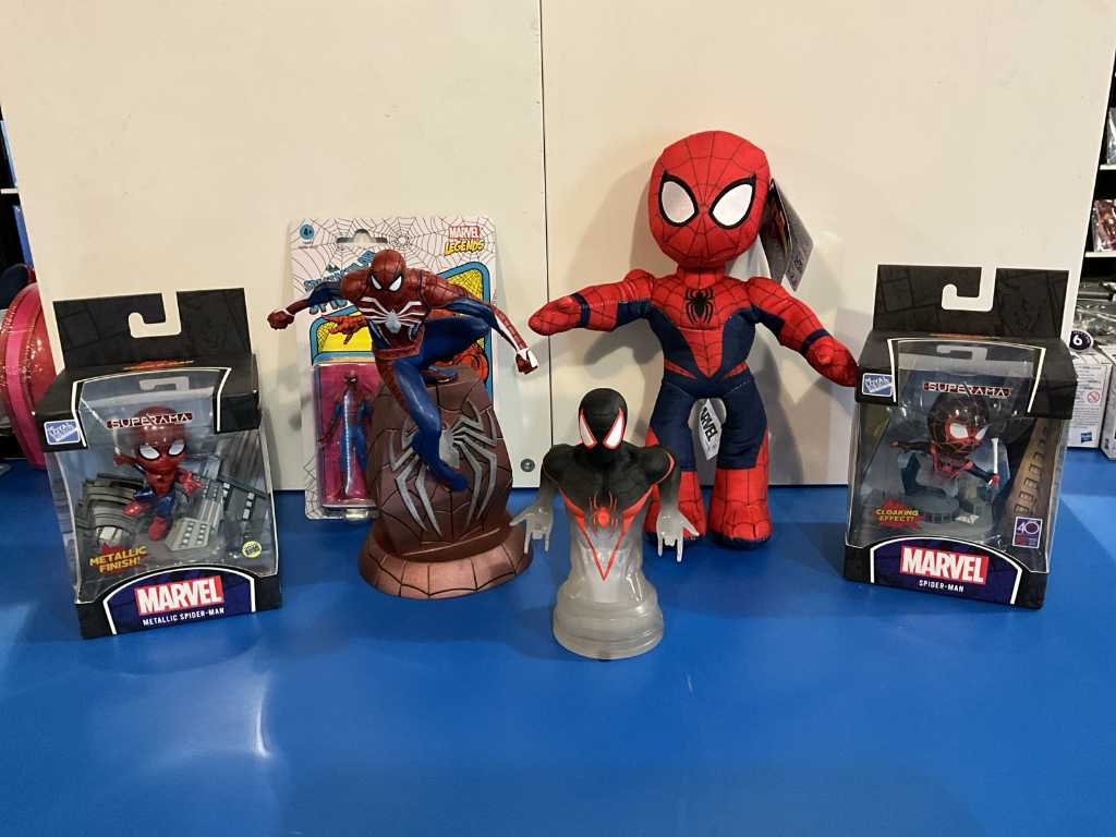 SPIDER-MAN 1:6 Collectible Figure - Limited Edition + 5x Miscellaneous