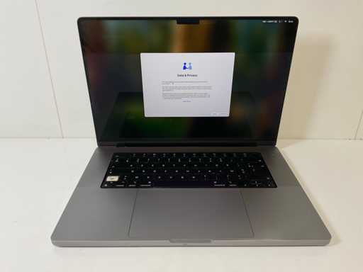 Apple MacBook Pro 16", Apple M1 Pro, 16GB RAM, 512GB NVMe Laptop