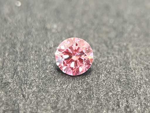 Diamant roz - diamant cu tăietură strălucitoare de 0,20 carate