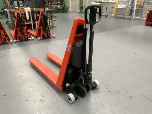 2015 BT élévateur HHL 100 transpalette / élévateur haut