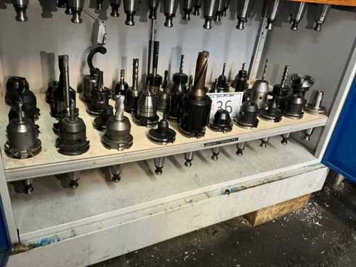 Assortiment van verschillende freesgereedschappen/houders SK40