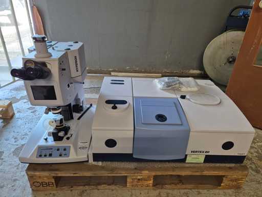 BRUKER - FT-IR Spettrometro con Microscopio FTIR - Varie applicazioni farmaceutiche, cosmetiche e chimiche