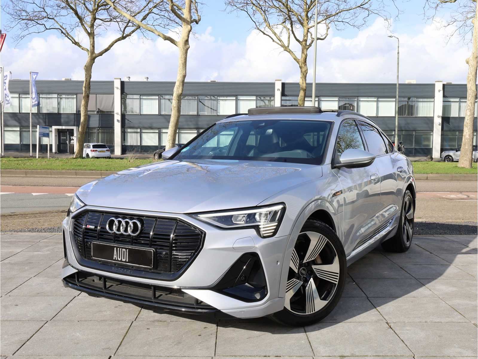 Audi e-tron Sportback 55 Quattro S-Line SOH 99% 95 kWh 300KW Automatic 2021