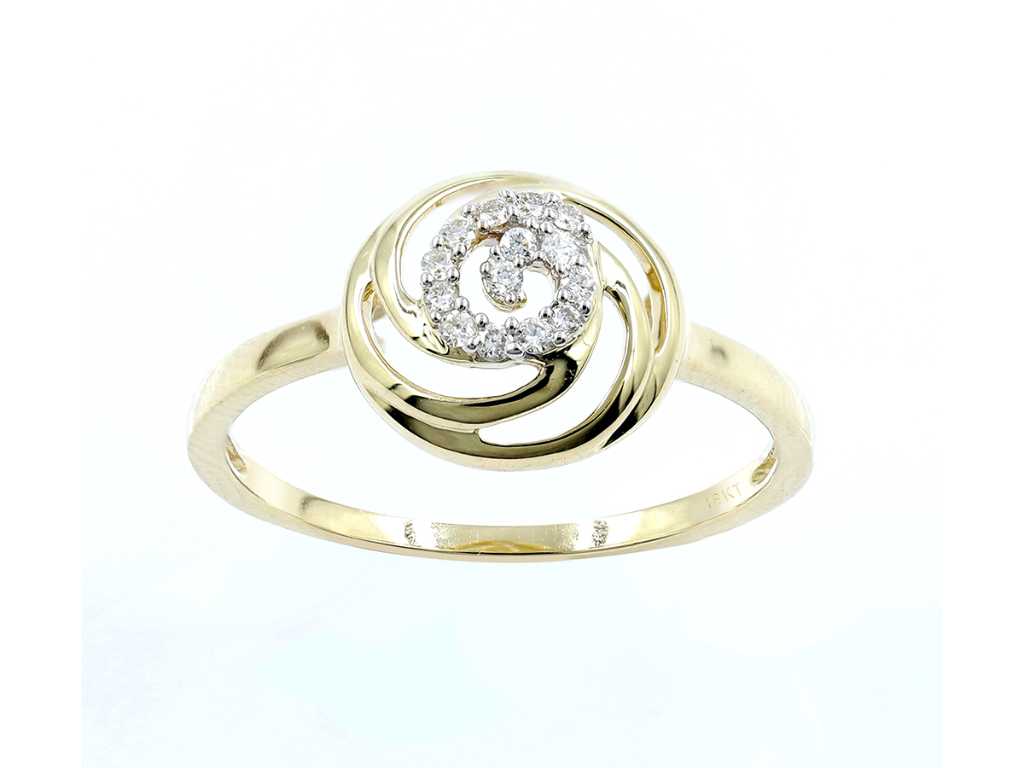 18 KT geelgouden ring met natuurlijke diamanten