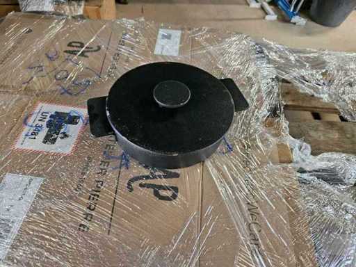 1x Serax - Surface - Chaudron en fonte noire 3cm