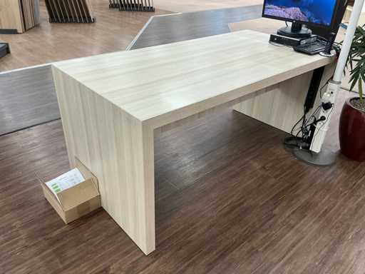 Table de conférence