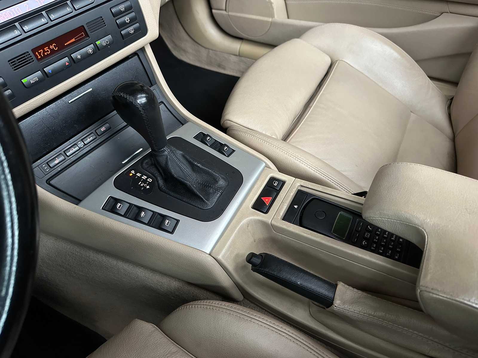 BMW 325Ci Executive 192pk 2002 (Origineel-NL) 3-serie Cabriolet (Hardtop + Softtop), 11-JP-PG