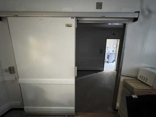 Smeva - Chambre froide avec portes coulissantes électroniques