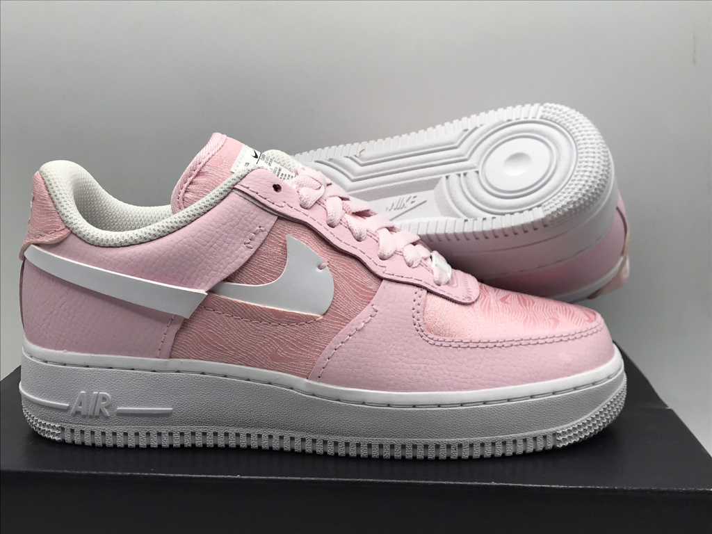 Nike Air Force 1 LXX Sneaker aus Schaumstoff in Pink/Weiß-Schwarz 39