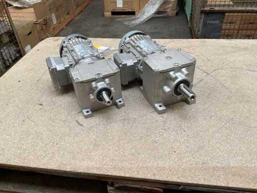 Lenze G500-H100 Geared Motor (2x)