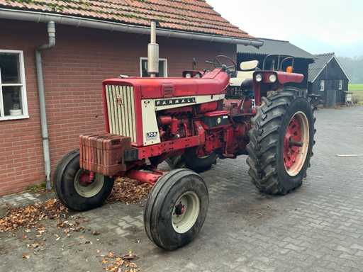 Tracteur agricole International Farmall 706 D 1964