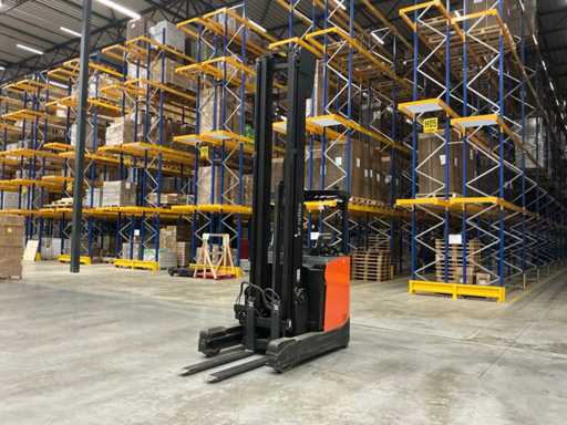Toyota RRE200H Reach Truck 2022