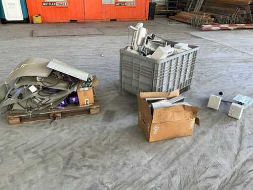 Beaucoup de matériel d’éclairage