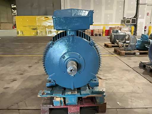 Silnik elektryczny ABB 315KW 1000RPM 400/690V B3 T355L