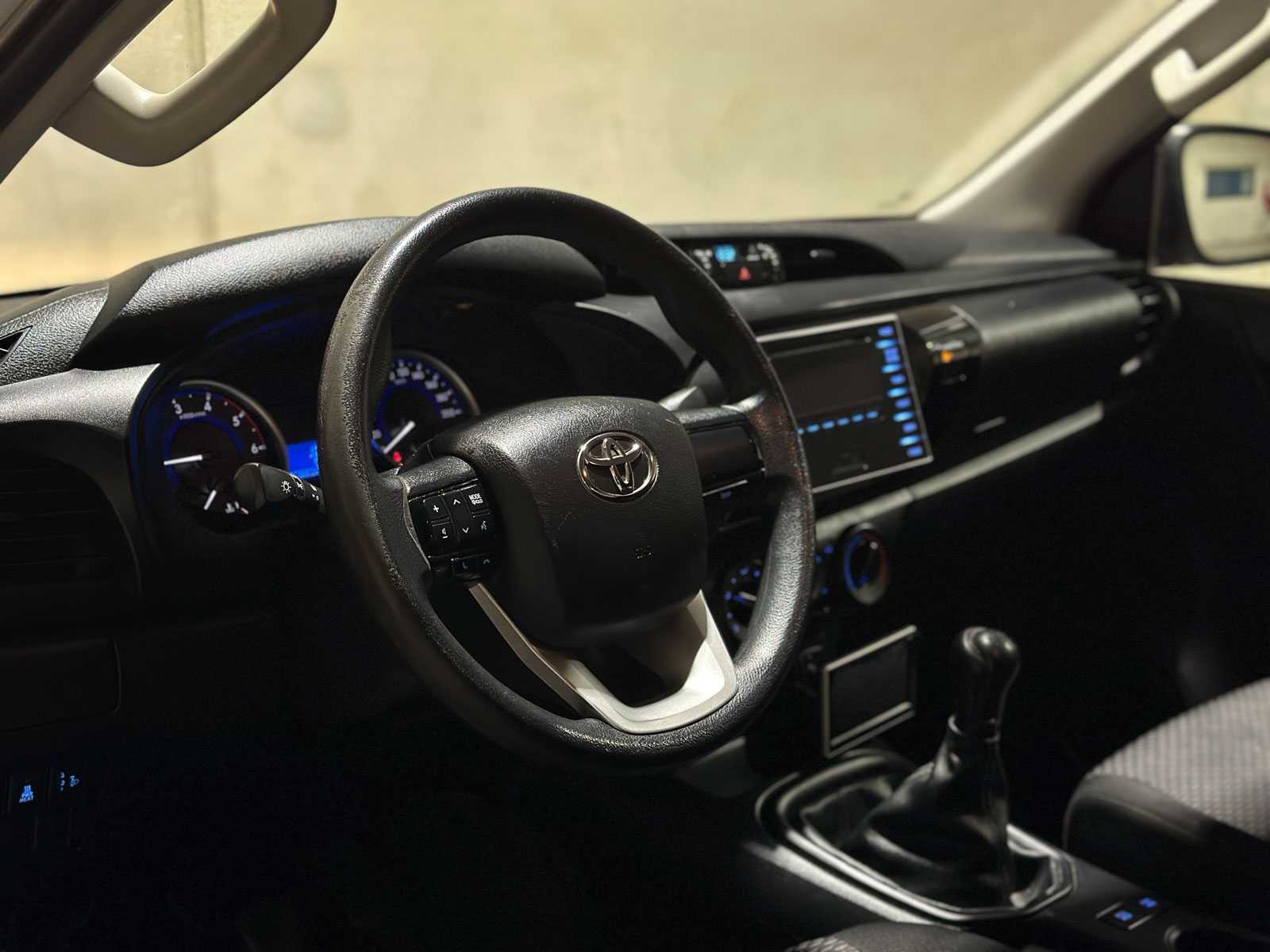 Toyota HiLux 2.4 D-4D-F Xtra Cab Comfort 150pk 2017 (Origineel-NL), V-833-JR