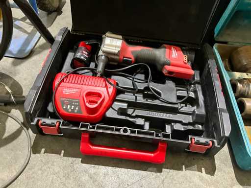 MILWAUKEE M12 BPRT Blindklinknageltang