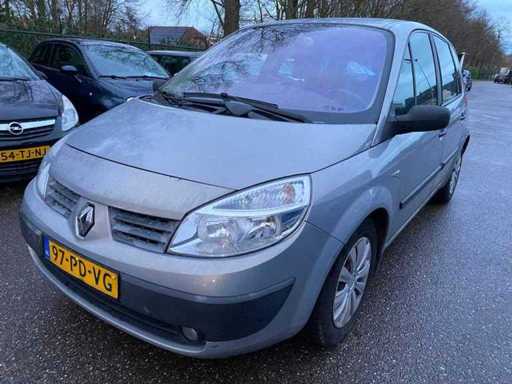 Renault - 2004 - Scénic - 2.0-16V Expr.Comf. - 97-PD-VG