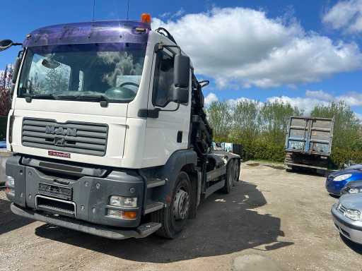2007 MAN TGS Tractor with loading crane