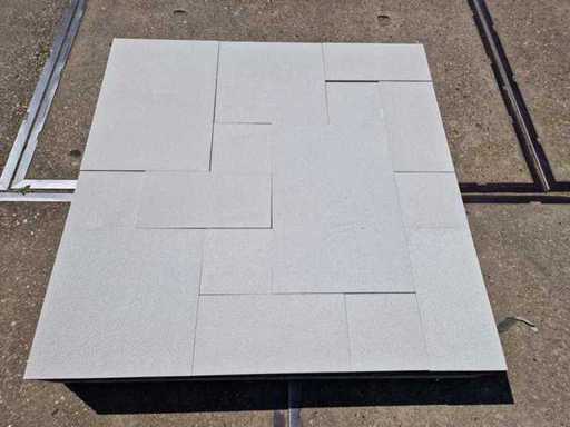 Natural stone tiles. game bond (approx. 40.32m²)