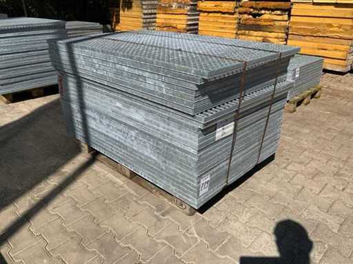 Stalowa podłoga z listwami 1400x880mm (25x)