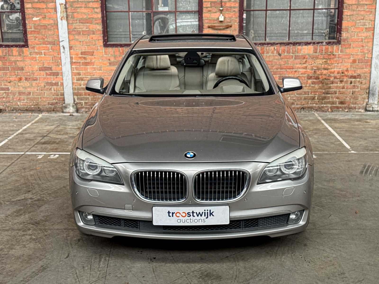 BMW 750i xDrive High 4.4 V8 Executive 408pk 2010 7-Serie, L-524-ZV