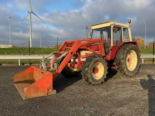 Tracteur agricole international 844AS à transmission intégrale