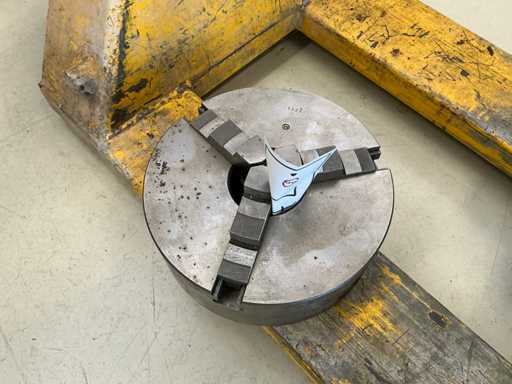3-jaw chuck