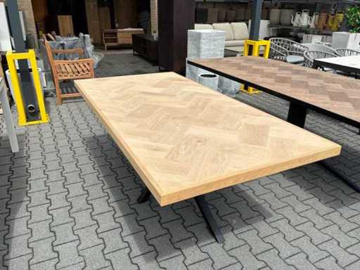 Chita group Eiken parket Eetkamertafel