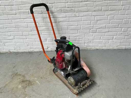 Compactor de plăci Belle LC3228 2014