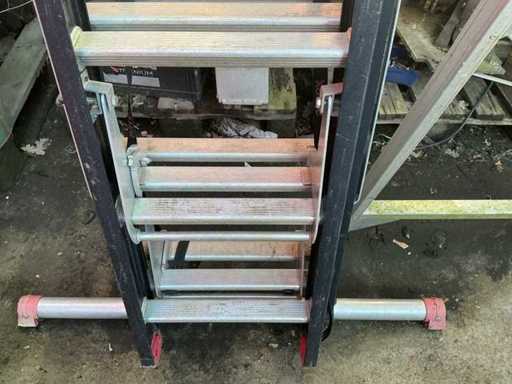 Leiter mit Stützfüßen