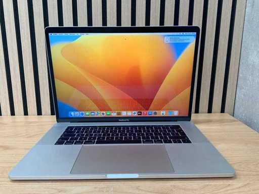 Apple - MacBook Pro A1990 i7 - Laptop