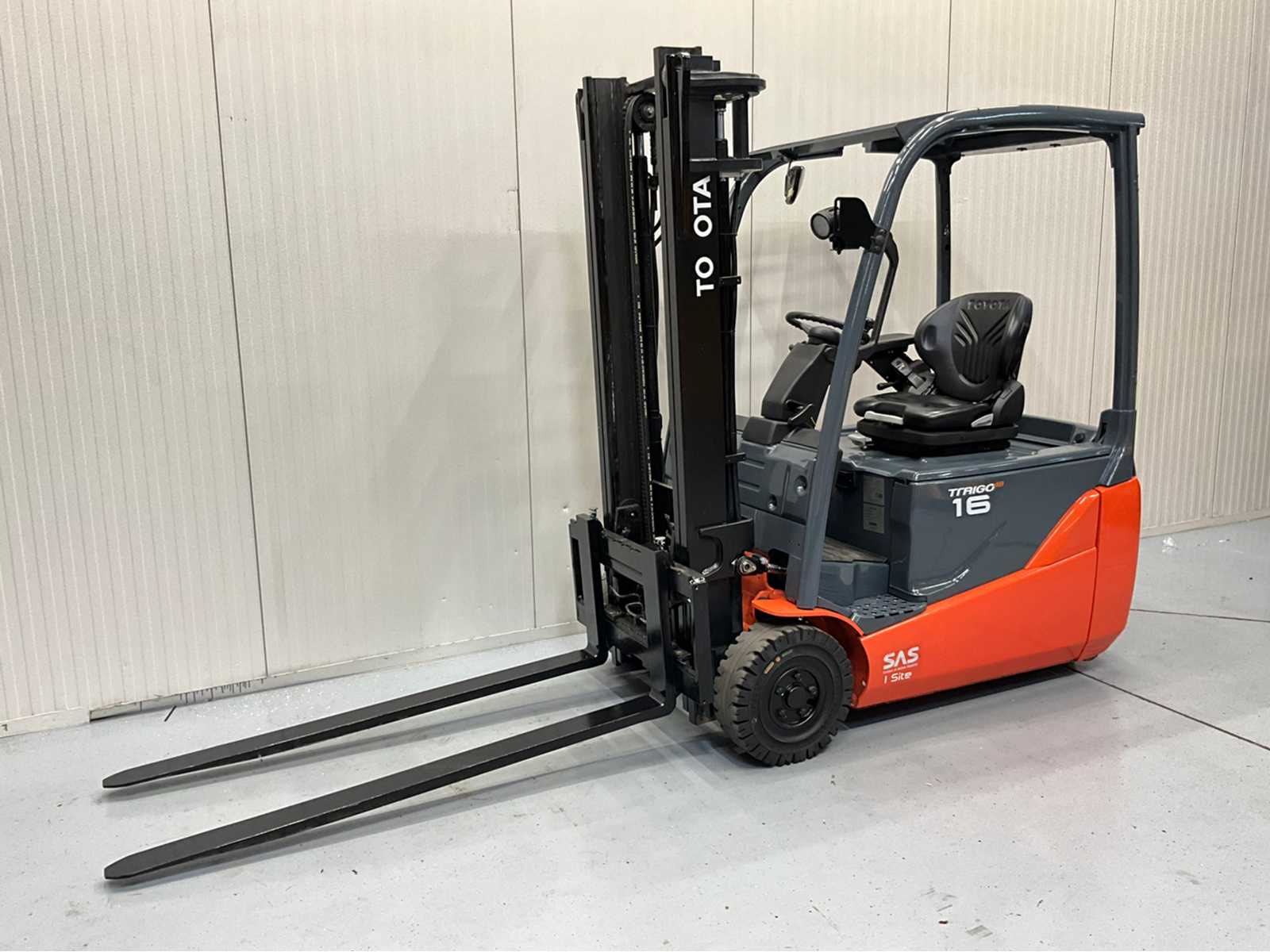 Toyota – 8FBE16T – Forklift 2019 – SideShift – spoons 160cm – 7325 hours
