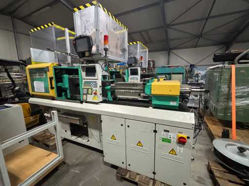 ARBURG POLYVALENT SELECTA 320 S 500-150 MACHINE D’INJECTION