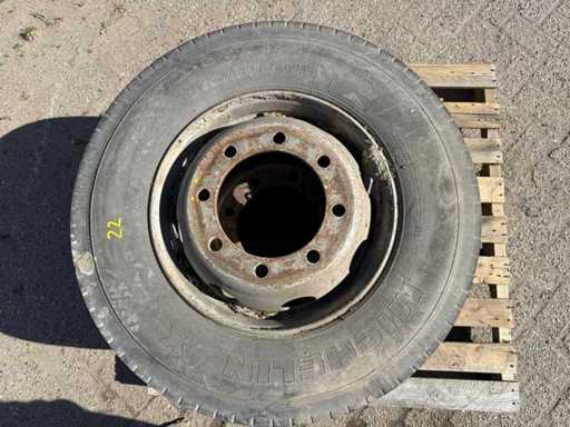 Michelin - Tire 265/70 R19.5 (2x)