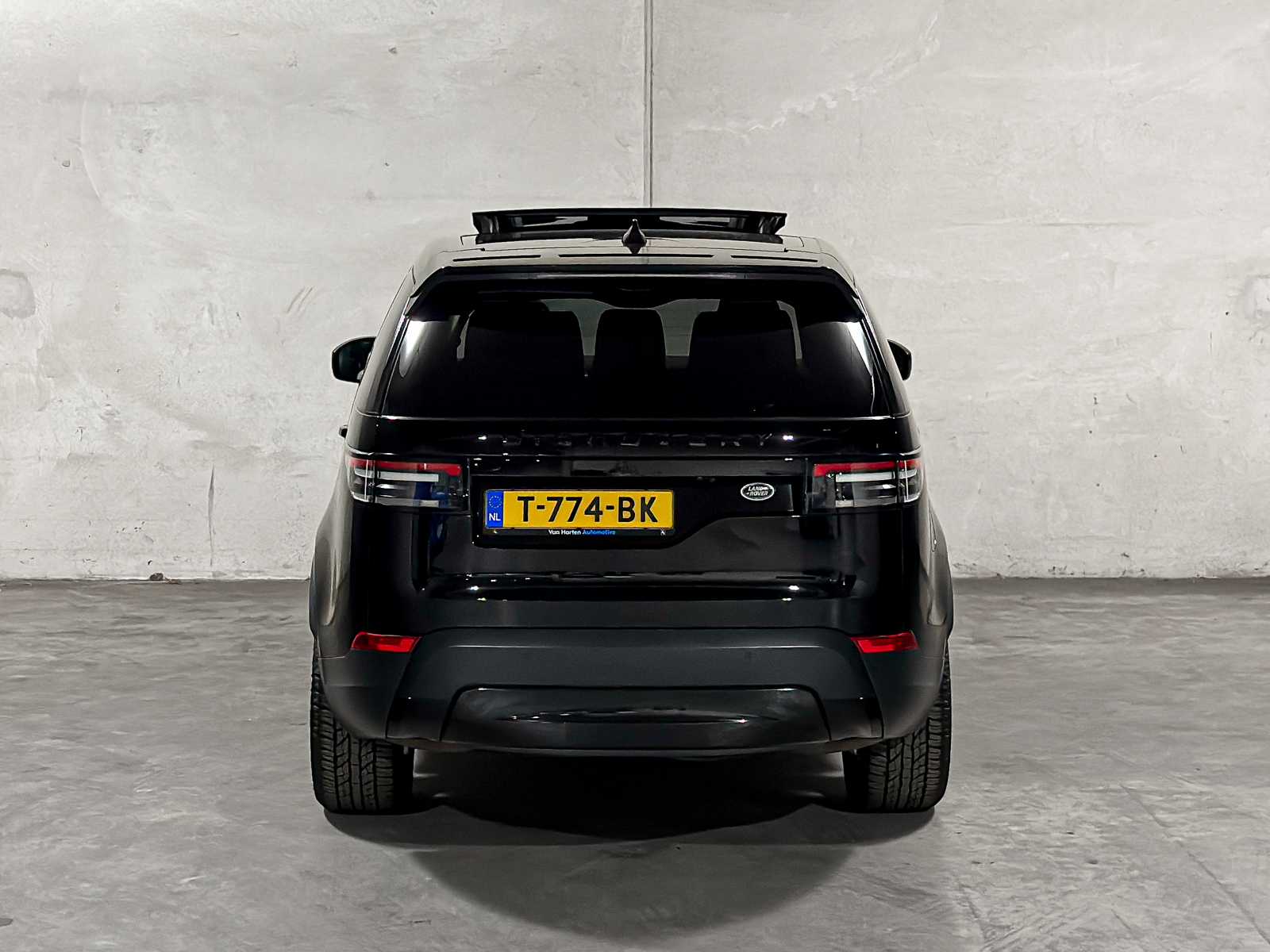 Land Rover Discovery 3.0 Td6 HSE Luxury 258pk 2018 7-persoons, T-774-BK