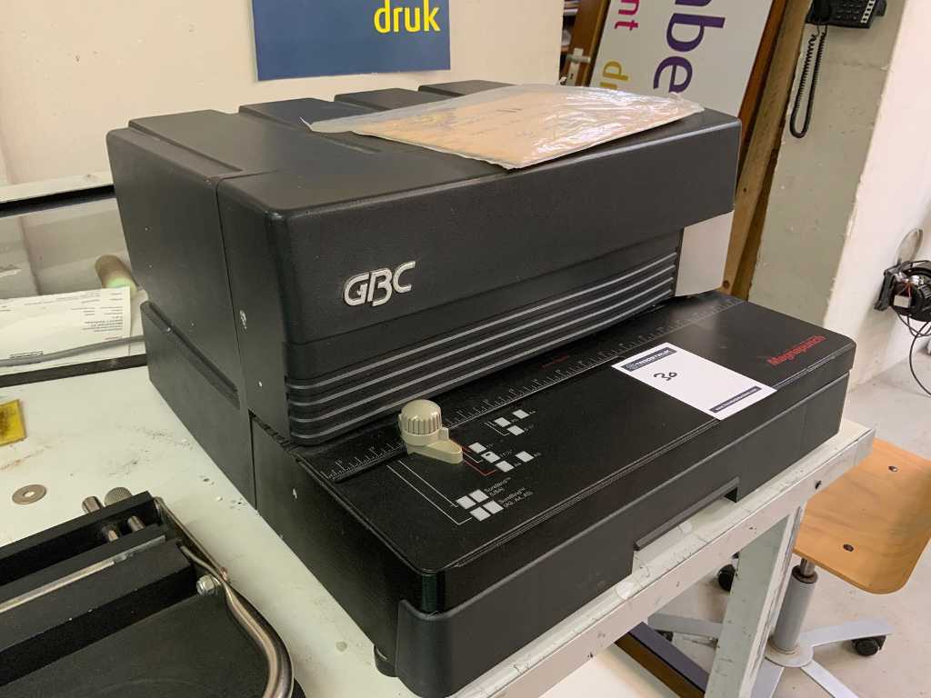 GBC - Magnapunch - Paper punching machine