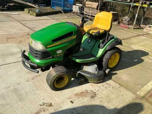 JohnDeere 100 Zitmaaier