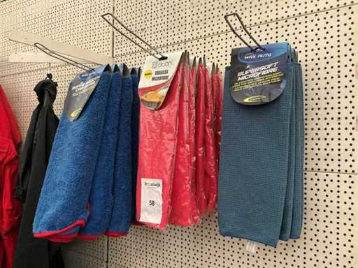 Party, Autopolitur und Reinigungstücher