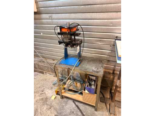 Dispositif de pressage TEKNA TK 280 RC 17