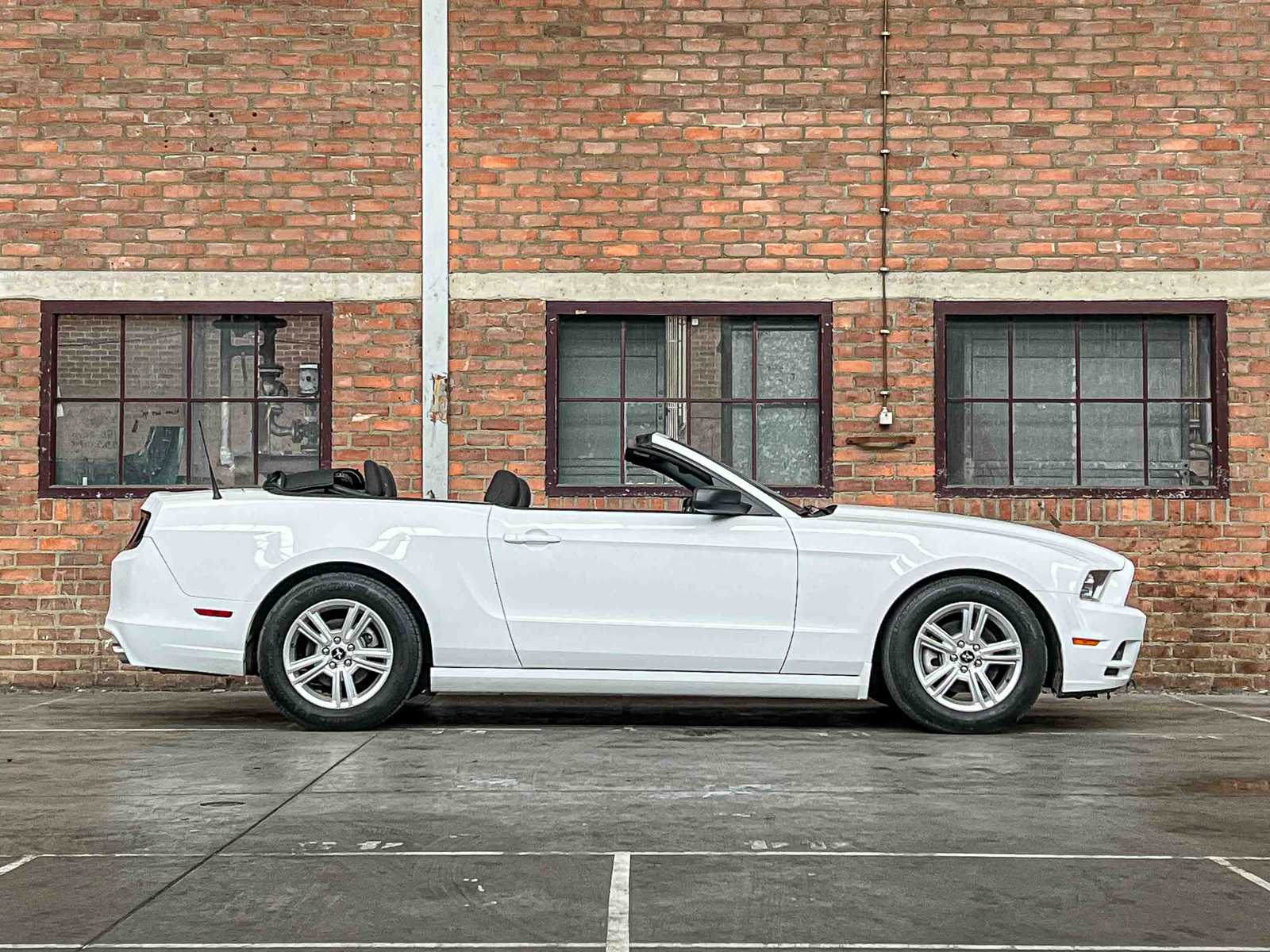 Ford Mustang Cabriolet 3.7 V6 305pk 2014